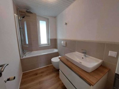 Erstbezug nach Modernisierung: 4 Zi. OG mit Garten(3-Fach-Vergl., neue Therme, uvm)