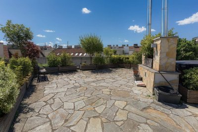 Design-Penthouse mit 200 m² Terrassen &amp; 190 m² Wohnfläche