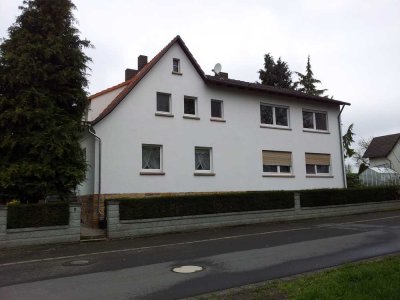 Geräumige und gepflegte 3,5-Zimmer-Wohnung mit Balkon und EBK in Willingshausen