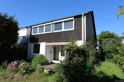 Geräumiges Reihenendhaus mit Garage und Carport in Gifhorn-Süd