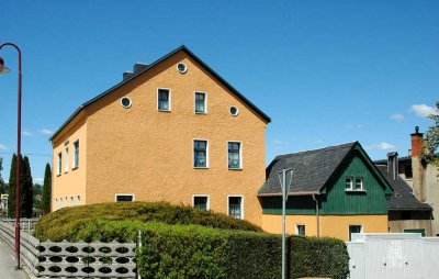 Mehrfamilienhaus mit Nebengelass -zum fairen Preis