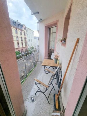 Großzügige 1-Zimmerwohnung mit Wohnküche und Balkon - Top Lage Sachsenhausen