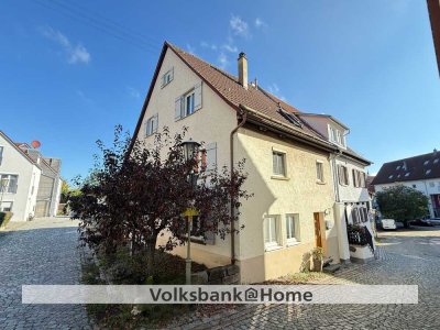 Charmante Doppelhaushälfte (kernsaniert) mit Einliegerwohnung (vermietet) zentral in Mössingen