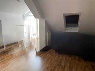 Geschmackvolle 2,5-Zimmer-DG-Wohnung mit gehobener Innenausstattung mit Balkon in Aschaffenburg