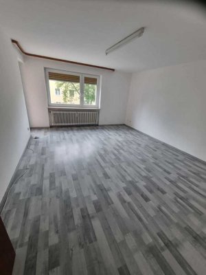 3-Zimmer-Wohnung mit BKK , 73 m2