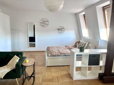Hell und gemütlich - möbliertes Appartment für Singles and Paare