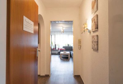 Attraktive 2,5-Zimmer - Wohnung mit Balkon & Tiefgaragenplatz in Fellbach