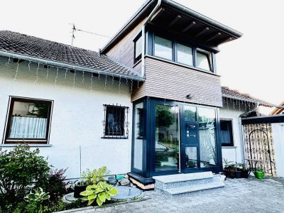 Freundliche und sanierte 3-Zimmer-Wohnung mit Balkon in Schlier