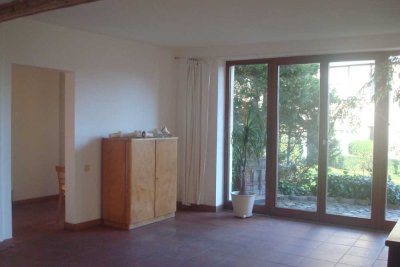 Exklusive 3-Raum-Erdgeschosswohnung mit EBK in Nürnberg St.Johannis provisionsfrei vom Eigentümer