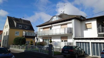2 Mehrfamilienhäuser - Eine große Wohnung sofort frei!