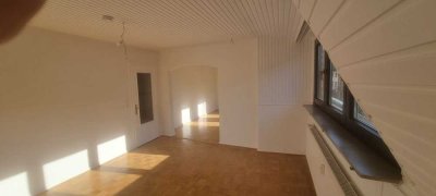 4-Zimmer-DG-Wohnung in Köln Weidenpesch