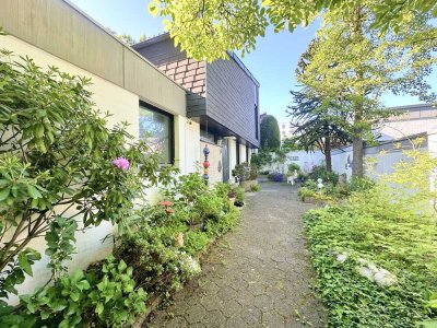 Lichtdurchflutetes Einfamilienhaus mit großzügigem Garten und anliegender Garage