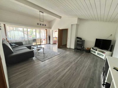 Helle 3,5-Zimmer-Wohnung mit Balkon in Percha!