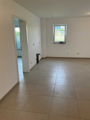 Traumhafte Dachgeschosswohnung mit 3-Seiten-Terrasse, Aufzug & Bad mit Wanne