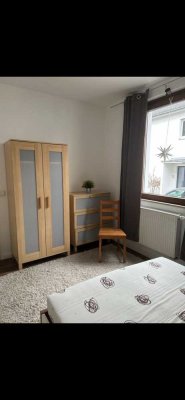 2-Zimmer-EG-Wohnung mit EBK in Viernheim 
AUSSCHLIESSLICH FÜR WOCHENENDHEIMFAHRER!!!!!!!