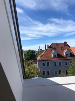Über den Dächern von Augsburg - außergewöhnliche Maisonette Wohnung in Top Lage