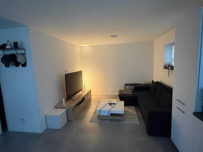 Stilvolle, neuwertige 2-Zimmer-Wohnung mit EBK in Laudenbach