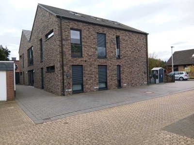 Barrierefreie, hochwertige 3-Zimmer-EG-Wohnung mit tollem Garten in Bocholt zu vermieten