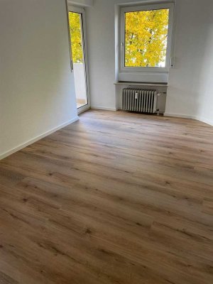 *Zu spät!-KV-beurkundet-!* Gepfl. 2 Zi.-ETW, TG-Stellpl. u. Einbaukü.! 5 Min. ins Zentrum!