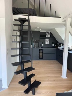 Möblierte 1,5-Zimmer Dachgeschoss Wohnung in Bogenhausen!