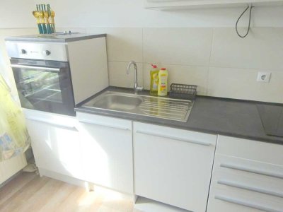 renovierte Etagenwohnungen *  Einbauküche * 2.OG * Gartennutzung