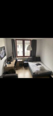 Suche Nachmieter: 1-Zimmer + Küche + Bad + Balkon am Hafen