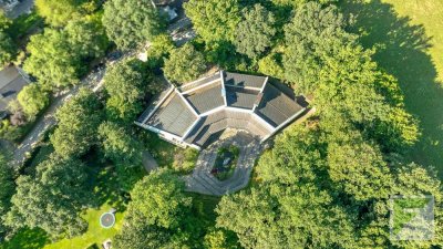 Exklusives Anwesen in bester Lage mit Blick über die Stadt