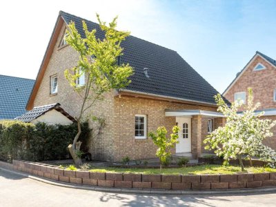 Haus gesucht, Glück gefunden – modernes Einfamilienhaus in Elmshorn!