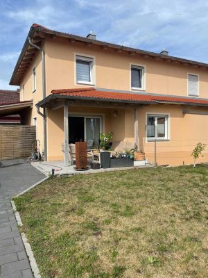 Schöne DHH in ruhiger Lage 114m2 in Illkofen Barbing