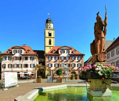 Ruhige 2-Zimmer-Wohnung mit Loggia in zentraler Lage! Nachlassverkauf