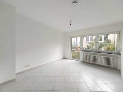 *** Renovierte 1-Zimmer-Wohnung mit kleinem Süd-Balkon - Garage optional möglich ***