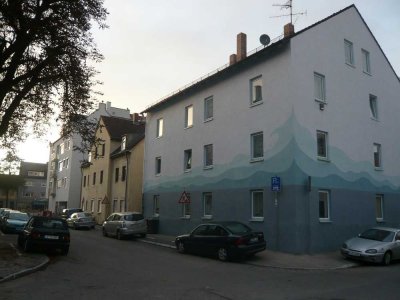 3 ZKB Wohnung/ Erdgeschoß. ohne Balkon/ / mit EBK /Laminat Böden/WG geeignet