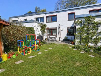 Charmantes Reihenhaus mit Kamin und ruhigem Südgarten in Toplage Solln