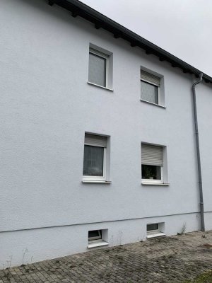 Möblierte und voll ausgestattet neuwertige 2-Zimmer-Wohnung mit Balkon und Einbauküche in München
