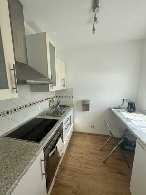 Schöne sonnige 1-Zimmerwohnung mit Balkon und Einbauküche