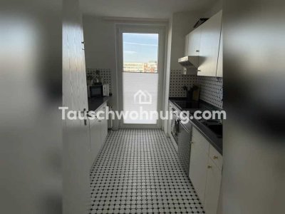 Tauschwohnung: 3 Zimmer Wohnung mit lichtdurchfluteten bodentiefen Fenstern