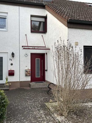 Erstbezug nach Sanierung: attraktives 4-Zimmer-Haus mit Einbauküche in Wiesbaden