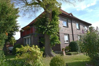 Malerisch gelegener Resthof mit Wohnhaus im Weserbergland