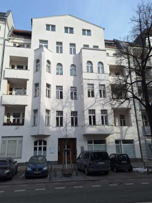 Ideale Pärchen-2-Zimmer-Wohnung mit großem Wohnzimmer und großer Wohnküche - nur 400 m zum Ku'damm
