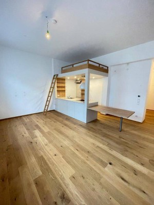 NÄHE NASCHMARKT: DG-AUSBAU IM ALTBAU - U4 Pilgramgasse - inkl. Küche und Hochbett
