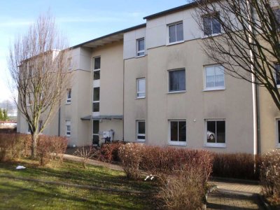 Großzügige 4-Raum-Wohnung mit WBS sucht Familie (ME21)