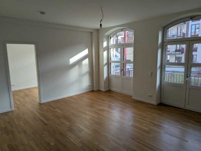 ERSTBEZUG // großzügige 2-Zi.-Whg. mit Balkon und Fußbodenheizung