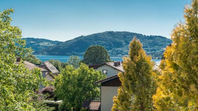 Dachgeschoßwohnung mit schöner Aussicht in Seenähe