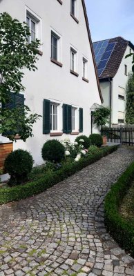 Helle, freundliche, lichtdurchflutete 3,5-Raum-Maisonette-Wohnung.