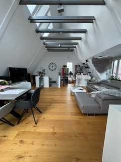 ZENTRALE STADTWOHNUNG MIT GARAGE - 5-Zi.-Maisonette-Whg., Dachterrasse in Kirchheim - 136-24