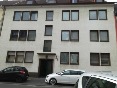 Schöne zwei Zimmer- Wohnküche -Diele - Bad -  Wohnung in Köln, Raderberg