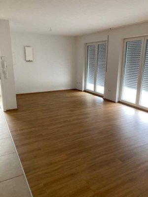 Neuwertige 2-Zimmer Wohnung im EG mit Garage in Ingolstadt Südost
