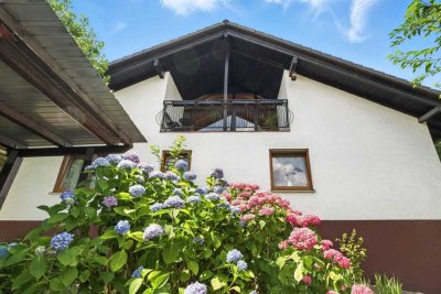 Charmantes Traumhaus mit ELW & lichtdurchflutetem Studio im Dachgeschoss