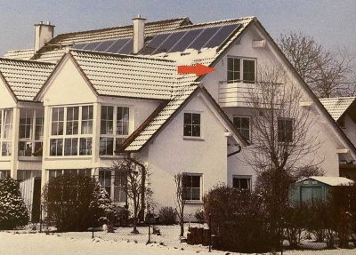 Helle 2-ZKB-Dachgeschoss Wohnung in Memmingerberg mit Balkon & Garten zu vermieten!