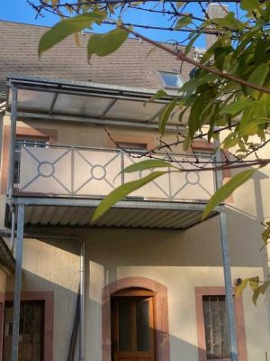 neu sanierte 3-Zi.-Maisonett-Wohnung mit großem Balkon direkt im Stadtkern